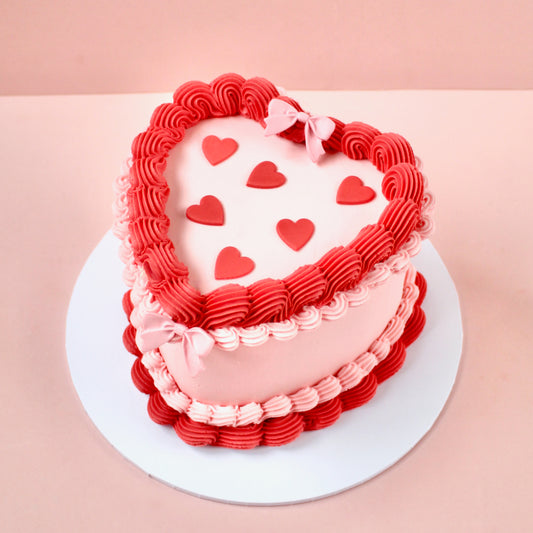 VINTAGE HEARTS CAKE