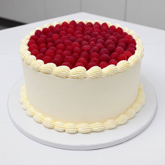 RASPBERRIES PIPED BUTTERCREAM CAKE